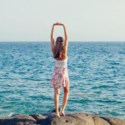 Care caldura? Tinutele astea arata grozav si sunt racoroase!