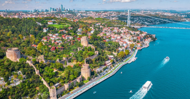 Petrece un Revelion romantic la Istanbul