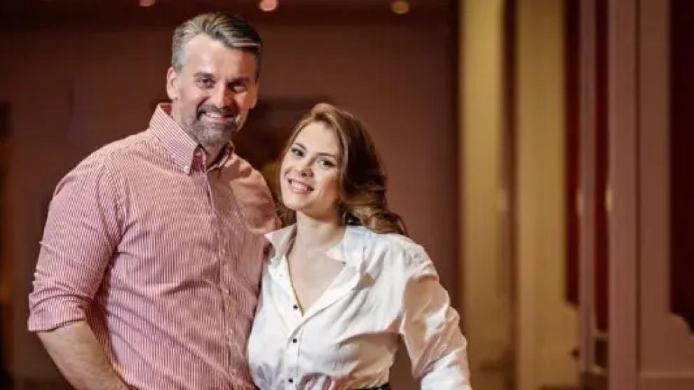 Cezar Ionașcu, declarații despre relația cu soția sa:În momentul în care n-aș mai întoarce capul după o femeie, aș fi un om mort