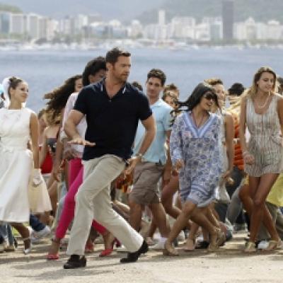 Hugh Jackman vorbeste pentru femeile din Romania