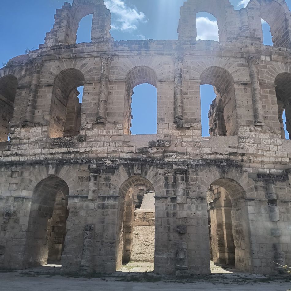 Ce nu îți spune nimeni despre vacanța în Tunisia. Cum m-a cucerit prin oamenii, culorile și atmosfera ei autentică