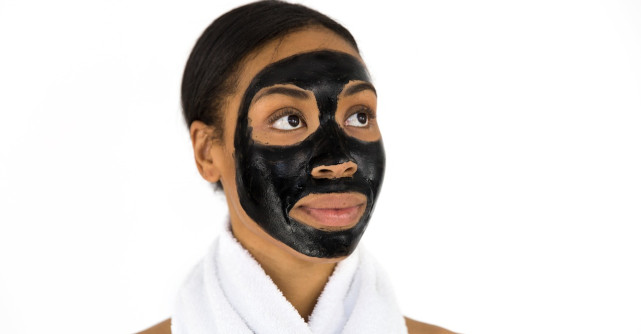 Scapa de PUNCTELE NEGRE: 5 retete naturale dovedite