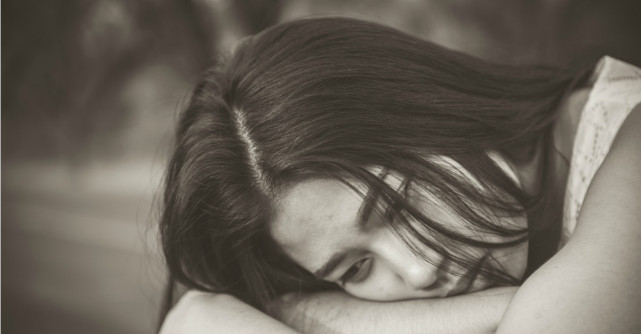 Vrei sa te vindeci de ex? Inceteaza sa vorbesti non stop despre el