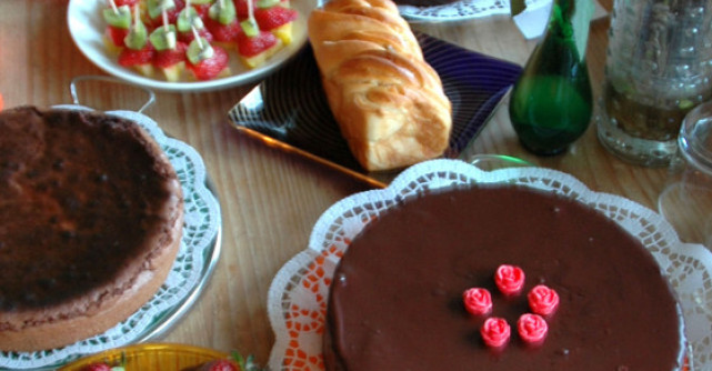 Carte de bucate, ospitalitate si povesti minunate - prezentata de Elizabeth Gilbert, stranepoata autoarei 