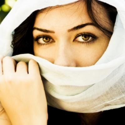 Cu valul jos... Revolutia nuda a femeilor din Islam