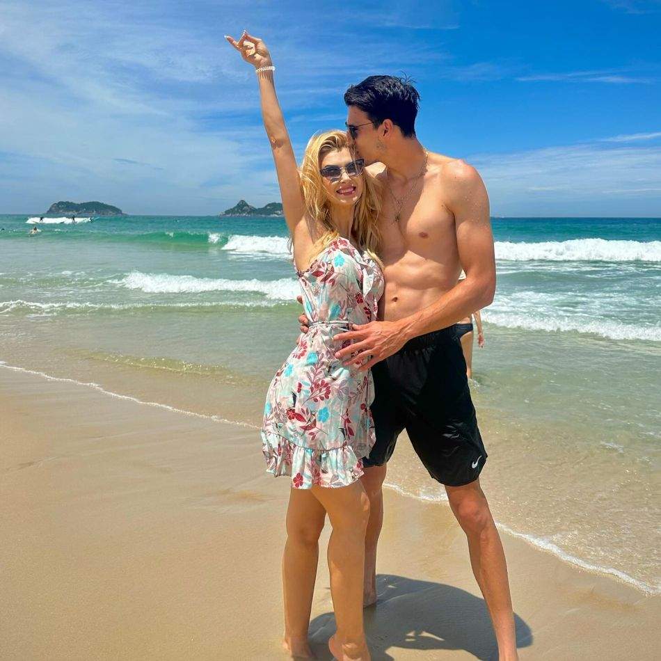 Andreea Bălan și Victor Cornea au făcut pasul cel mare? Detaliul care i-a pus pe gânduri pe internauți 