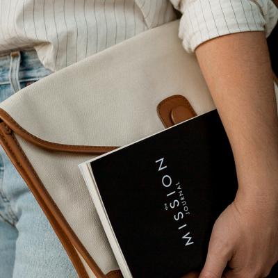 Geanta-plic stil servietă este noua modă la birou și la școală! 