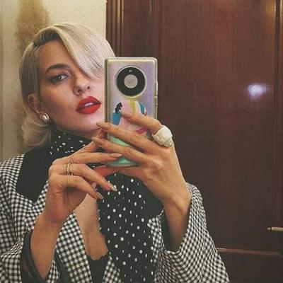 Lidia Buble și-a schimbat poza de profil de pe toate conturile sale cu una neagră. Ce a pățit artista?