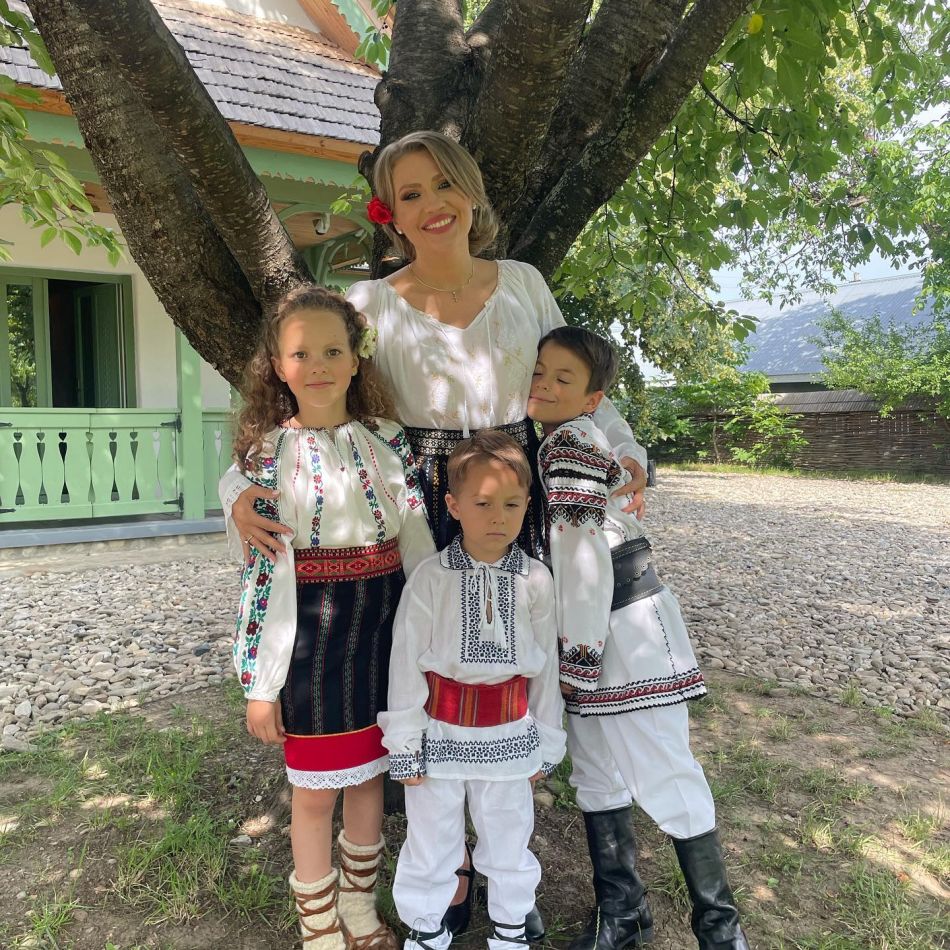 Mirela Vaida, surpriză specială din partea copiilor ei, la aniversarea a 14 ani de la căsătorie