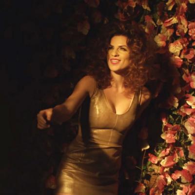 Ellie White, prea sexy pentru nou clip? Iata ce cadre incendiare a filmat artista!