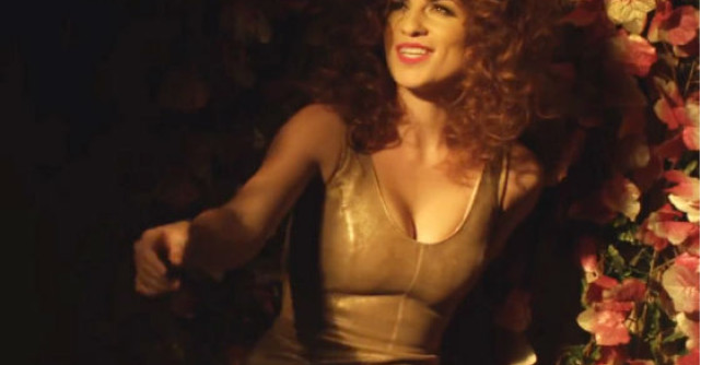 Ellie White, prea sexy pentru nou clip? Iata ce cadre incendiare a filmat artista!