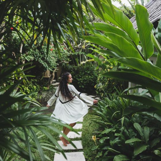 Manecile tip capa - rafinament absolut de inspiratie regala!