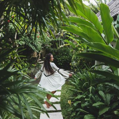 Manecile tip capa - rafinament absolut de inspiratie regala!