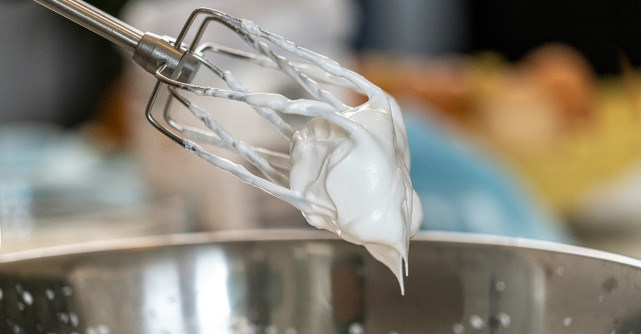 Mixer cu Bol vs. Robot de Bucătărie: Alegerea perfectă pentru bucătăria ta