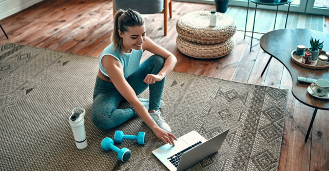 7 activitati care te binedispun instantaneu atunci cand stai acasa