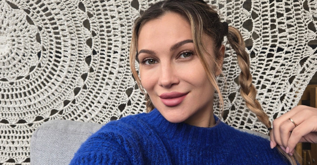 Lora, confesiuni sfâșietoare despre pierderea mamei și legătura cu fratele ei: Mi s-au tăiat genunchii. Am căzut din picioare.