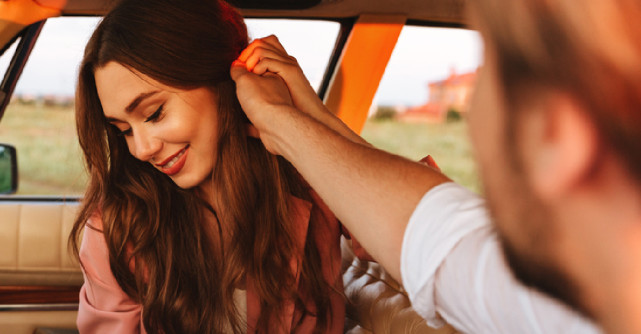 13 Semne că este speriat de cât de mult îi place de tine