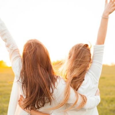 Cele 5 calitati esentiale pe care trebuie sa le aiba prietena ta cea mai buna