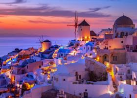 Sute de seisme în Santorini în doar CÂTEVA ZILE! Ce se întâmplă pe cea mai romantică insulă din Grecia?