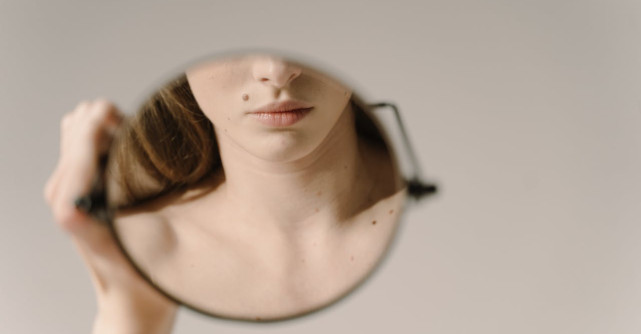 Kiss and Make Up – răsfață-ți buzele și inimile dragi