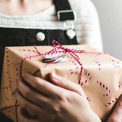 Cadouri distractive pentru ea - de Ziua Femeii fă-o să zâmbească!