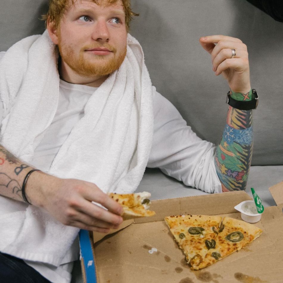 Ed Sheeran și Chris Hemsworth: Apariție surpriză la un restaurant din București după concertul de la Arena Națională