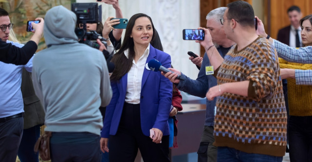 Anamaria Gavrilă cere despăgubiri lunare pentru românii vaccinați. POT vrea ca Bolojan să dea în judecată Pfizer