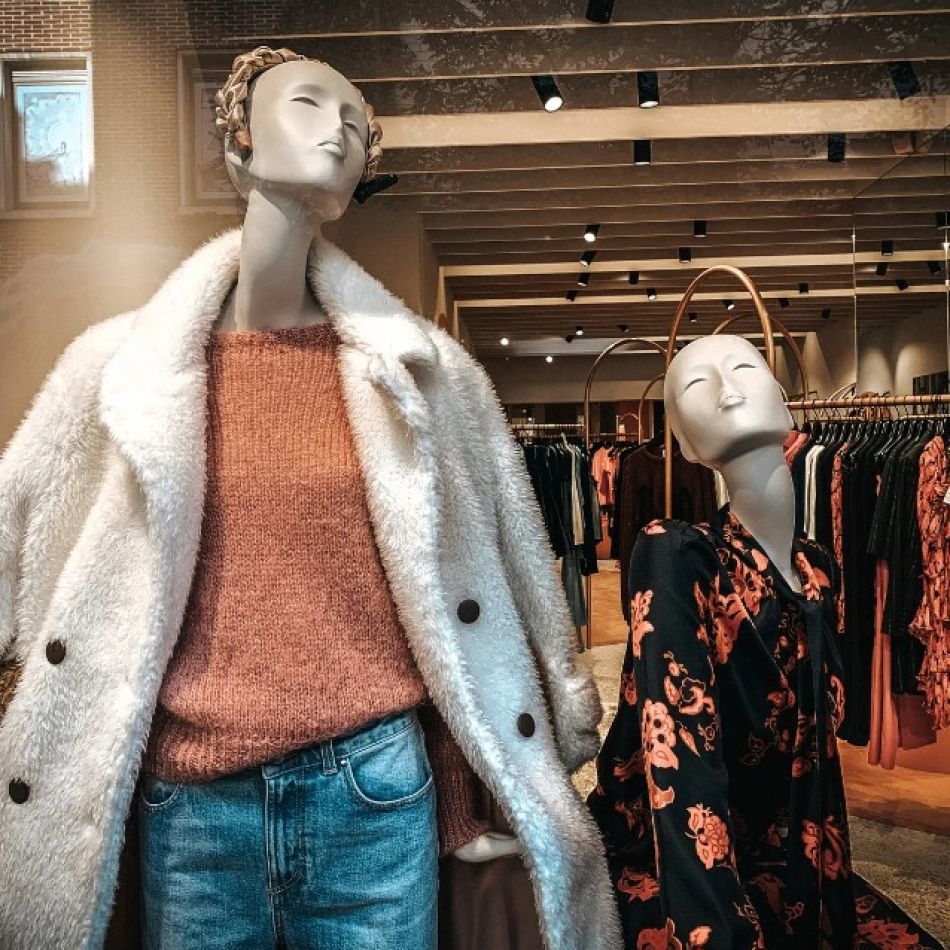 Cum aflăm dacă avem trunchiul lung/scurt/echilibrat? Descoperă ce proporții ai și cum să te îmbraci în consecință