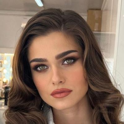 Theo Rose are inima sfâșiată de când a devenit mamă! Ce se întâmplă în viața artistei