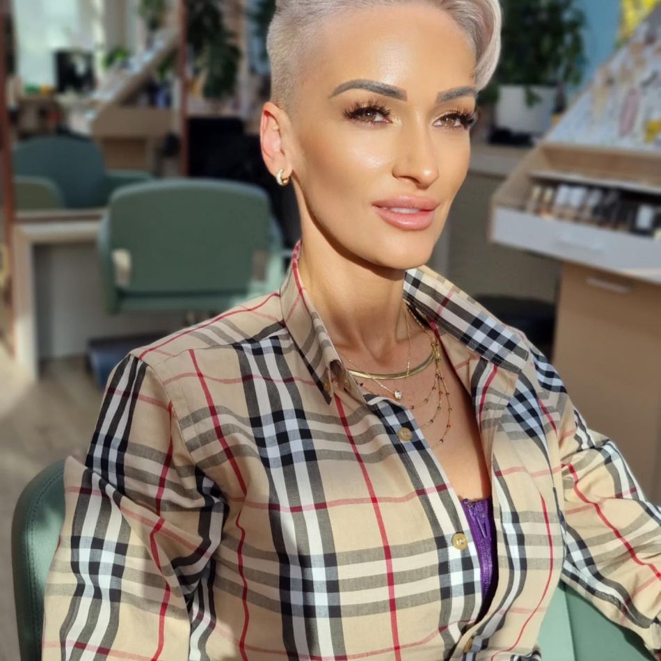 Gabriela Lucuțar, conexiune paranormală cu Mioara Roman. Ce mesaje a primit patroana de pompe funebre?