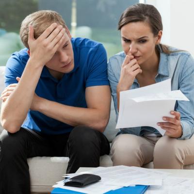 Cum să îți gestionezi mai inspirat veniturile lunare atunci când ai un buget limitat