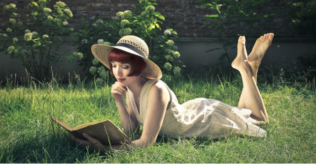 5 lucruri uimitoare care ți se întâmplă când citești o carte bună