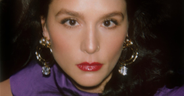 Jessie Ware lanseaza piesa Hot N' Heavy