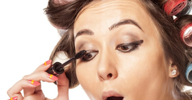 Cum sa aplici corect mascara: 5 greseli pe care trebuie sa le eviti	