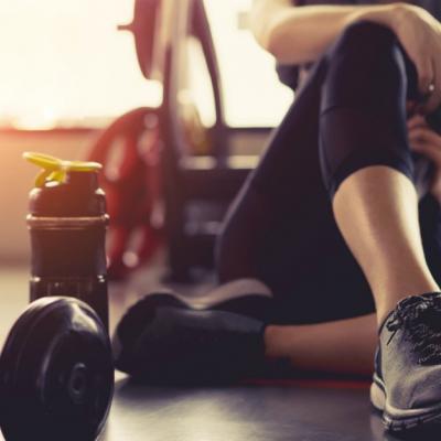 Simplu dar extrem de eficient: aparatul care nu trebuie să lipsească din antrenamentele tale la sală