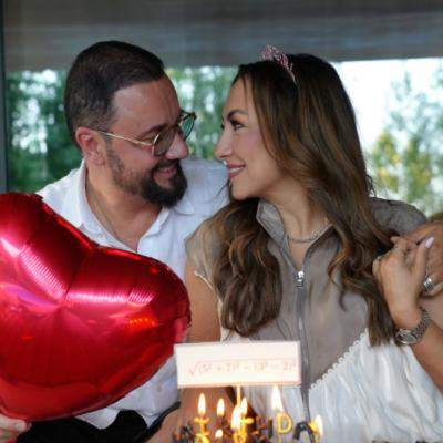 Andra a împlinit 40 de ani și a sărbătorit 20 de ani de iubire cu Cătălin Măruță. Declarația emoționantă a prezentatorului