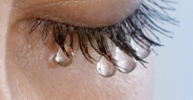 Video: Lora plange in noul clip