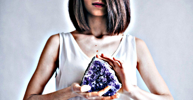 4 Cristale care te vor ajuta sa atragi norocul si abundenta in viata ta in 2021