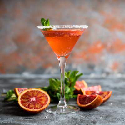 Top 3 cocktailuri rapide și ușor de preparat cu care să îti impresionezi invitații în seara de Revelion