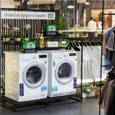 ARIEL 3in1 PODS, Lenor si Molecule F - parteneri pentru primul centru de ingrijire a hainelor din Romania! 