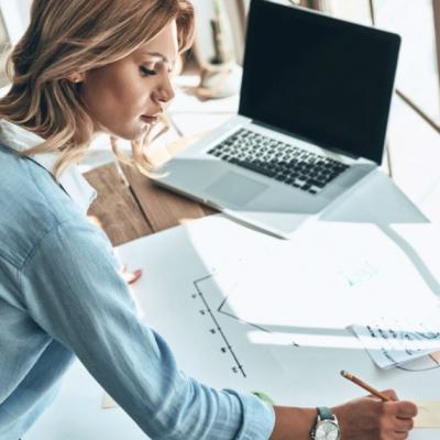 Patru trucuri pentru a te integra cu succes la noul loc de muncă