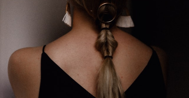Ponytail: o coafură actuală în doar câteva minute