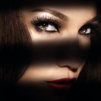 Noua colectie Million Lashes Luminizer