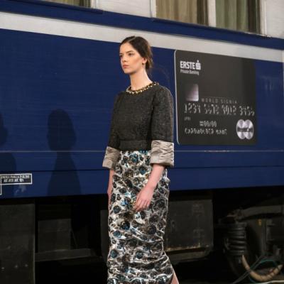 Colectia Orient Express a designerului Stephan Pelger, lansata pe peronul Trenului Regal