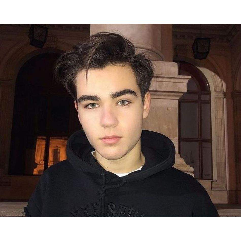 Cum este Ștefan Bănică Jr. în rolul de tată? Amănunte mai puțin știute despre relația pe care o are cu cei 3 copii ai săi