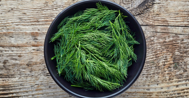 Zece lucruri pe care nu le stiai despre marar. Ce afectiuni trateaza?