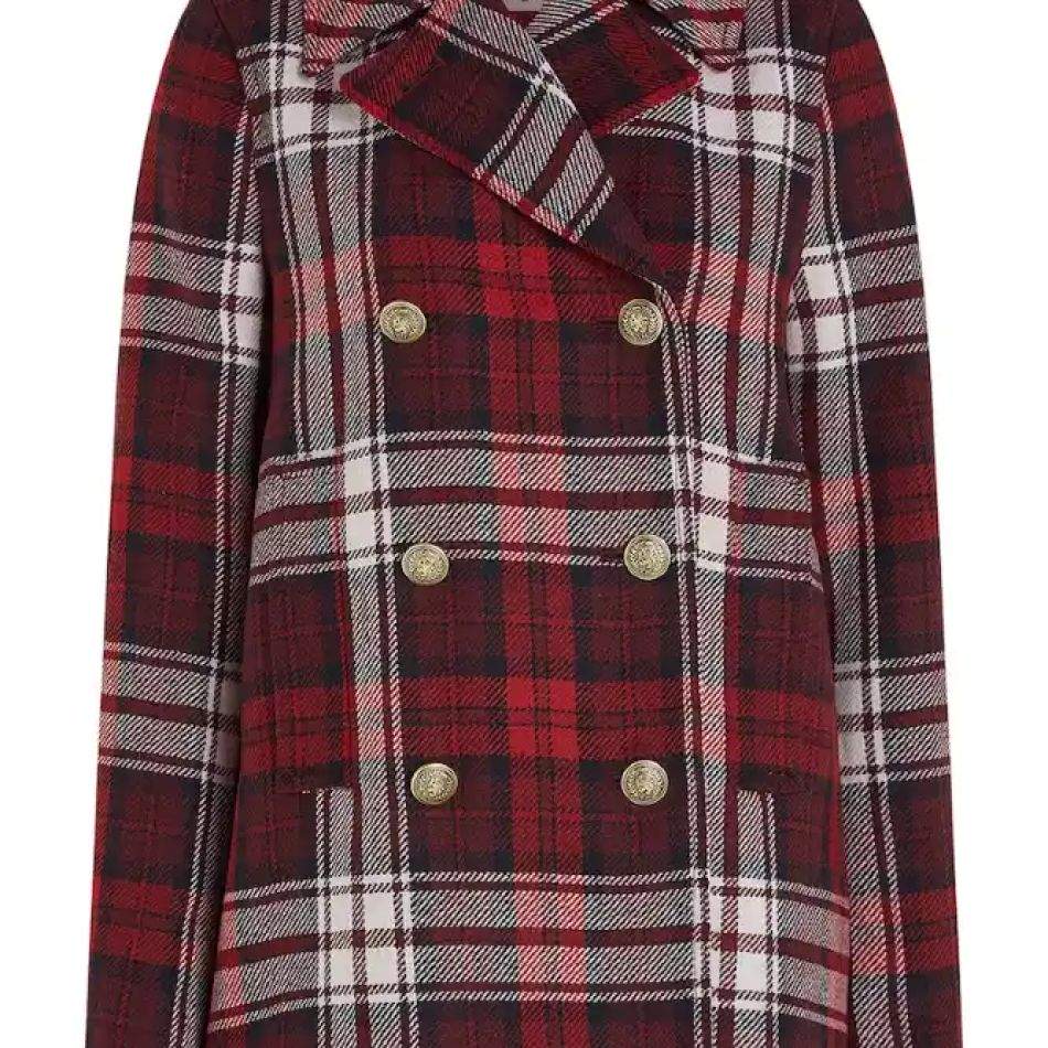 Cum integrăm nuanțele de roșu în ținute? 20 de piese vestimentare pentru anul 2024