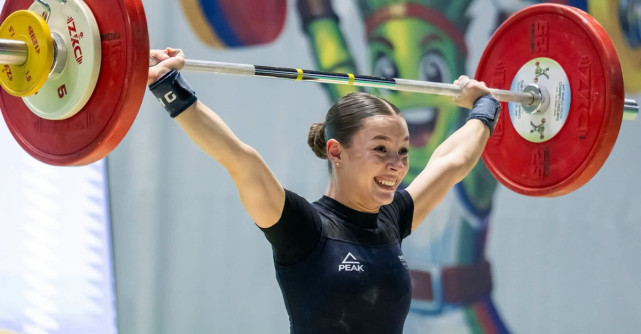 România pe podium la Mondialele: Două fete din lotul de haltere au făcut spectacol total în arenă