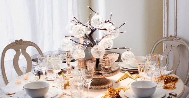 Pas cu pas: cum sa creezi o piesa centrala pentru masa de Craciun