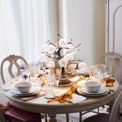 Pas cu pas: cum sa creezi o piesa centrala pentru masa de Craciun